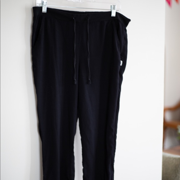 Vans Pants - Vans Women’s Black Jogger with Pockets